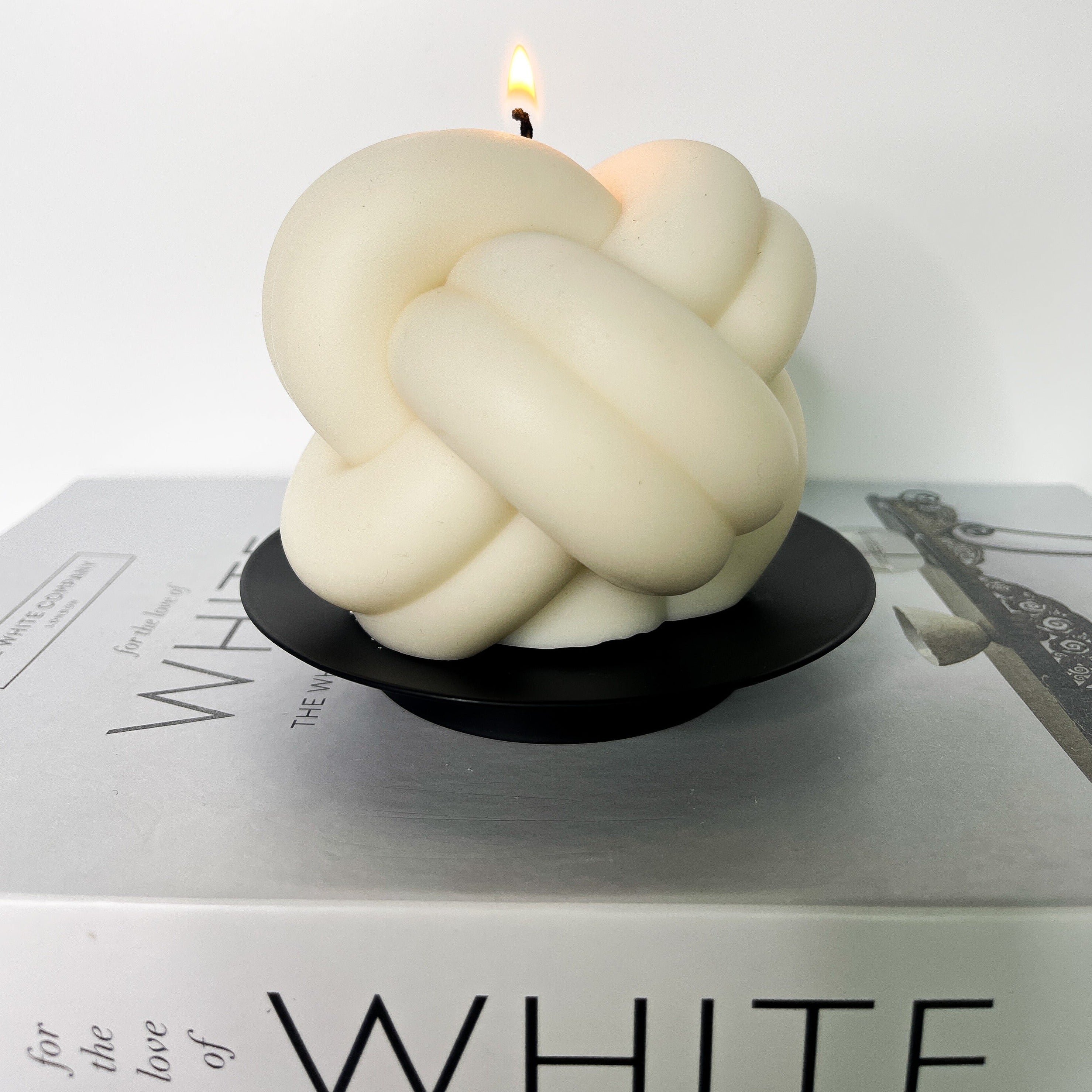 The 'Knot' Candle